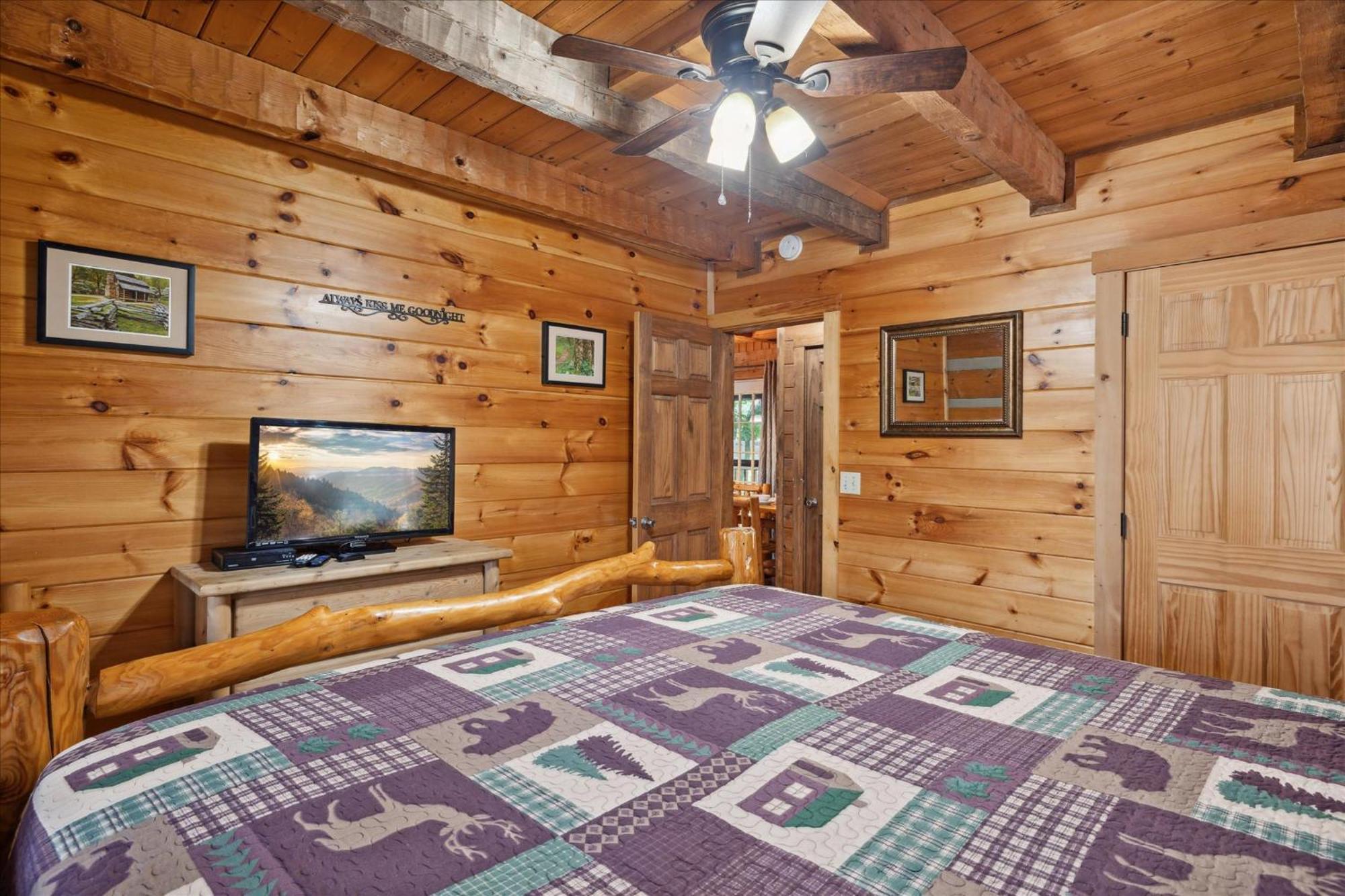 A Charming Cabin, Pool, Firepit, Hot Tub-Jacuzzi Gatlinburg Exteriör bild