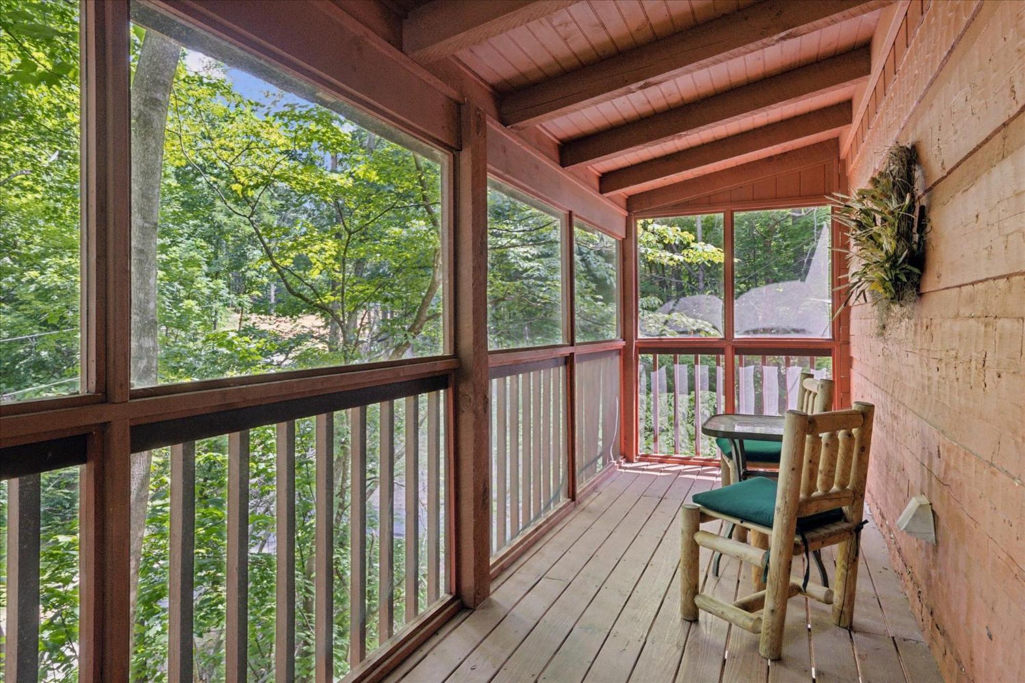 A Charming Cabin, Pool, Firepit, Hot Tub-Jacuzzi Gatlinburg Exteriör bild